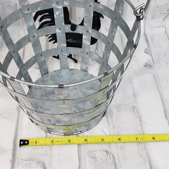 Rooster Galvanized Metal Planter Basket - Picture 4 of 7